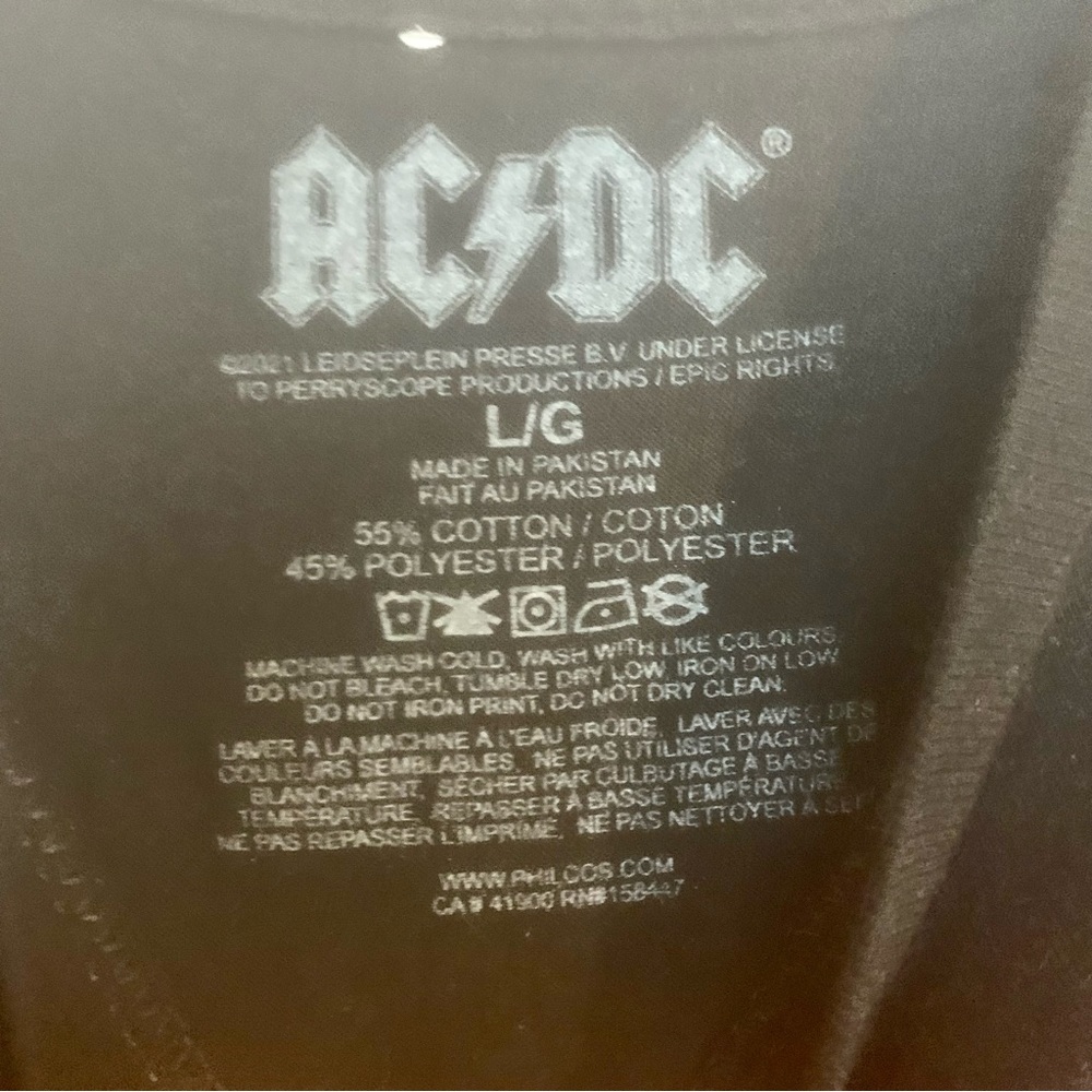 AC/DC Concert Tee - Picture 5 of 8